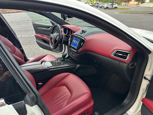 Used 2017 Maserati Ghibli S Q4 image 30