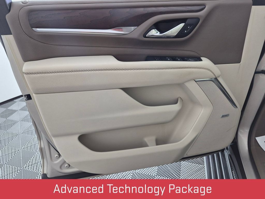 Certified 2021 GMC Yukon Denali w/ Denali Premium Package AWD/4WD image 11