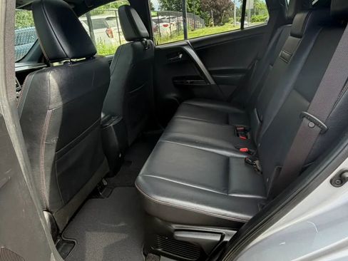Used 2018 Toyota RAV4 SE AWD/4WD image 20