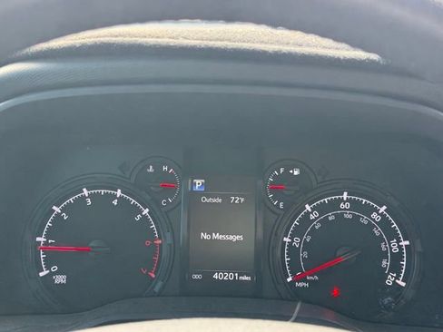Used 2021 Toyota 4Runner SR5 Premium w/ Moonroof Package AWD/4WD image 19