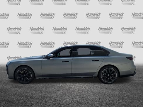 Used 2023 BMW 760i xDrive AWD/4WD image 7