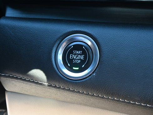 Used 2023 Cadillac Escalade Premium Luxury image 15