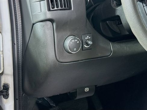 Used 2017 Chevrolet Express 2500 LT w/ LT Preferred Equipment Group RWD image 15