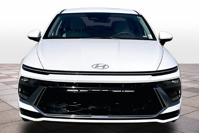 Used 2025 Hyundai Sonata SEL FWD image 3