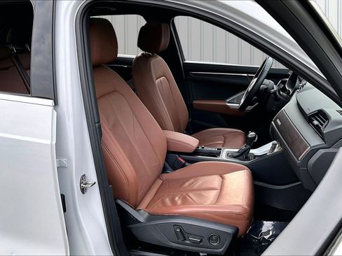 Used 2021 Audi Q3 2.0T Premium Plus w/ Premium Plus Package AWD/4WD image 28