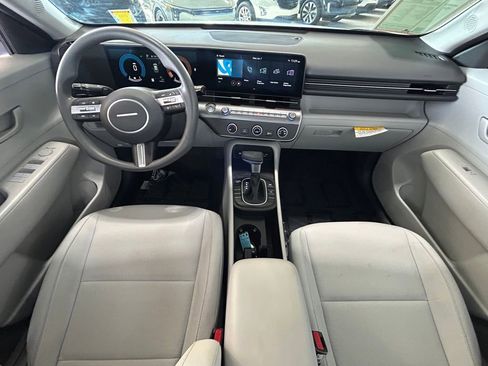 Used 2024 Hyundai Kona SE image 10