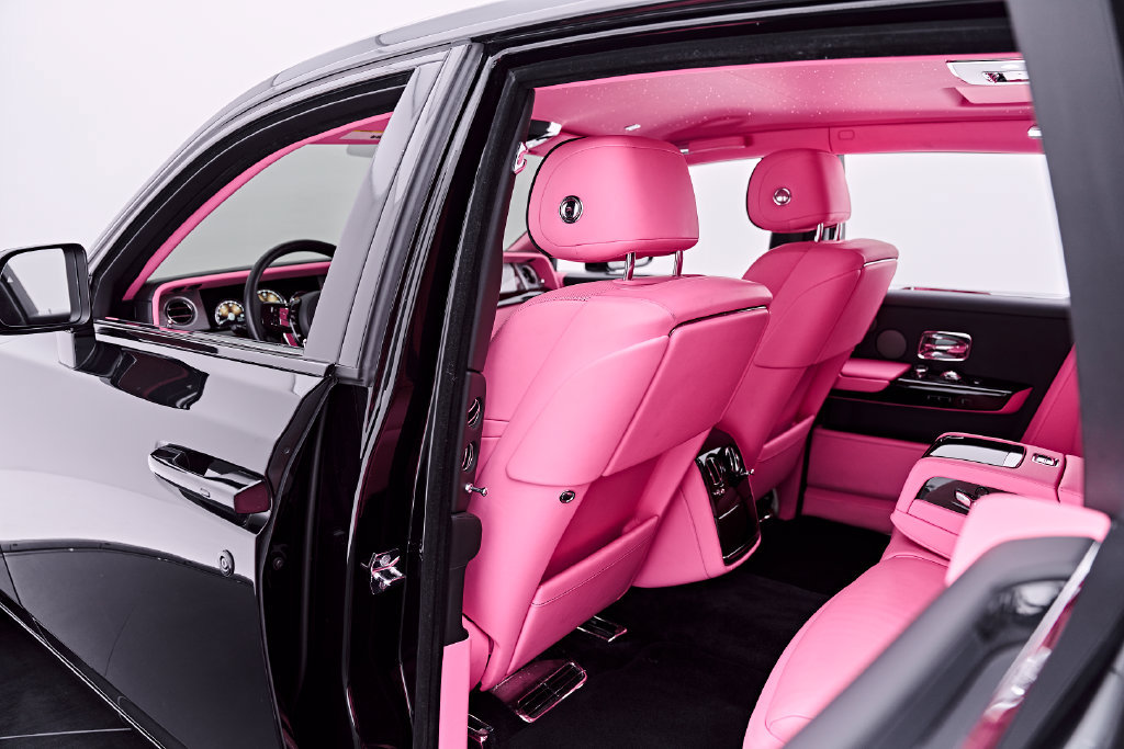 Used 2024 Rolls-Royce Phantom Sedan w/ The Phantom Package RWD image 37