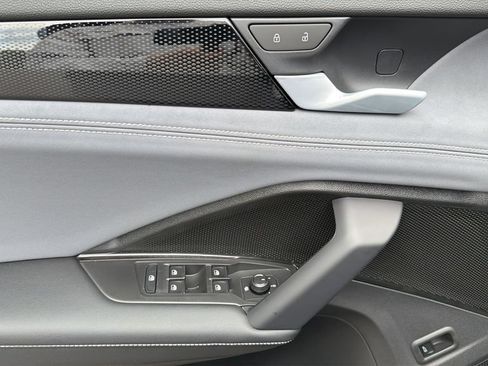 New 2026 Volkswagen Tiguan SE AWD/4WD image 21