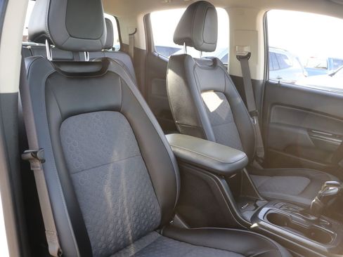 Used 2022 Chevrolet Colorado Z71 image 33