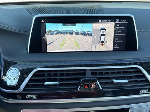 Used 2022 BMW 740i 740i w/ M Sport Package image 7