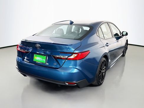 Used 2025 Toyota Camry SE FWD image 10