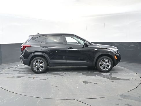 Used 2024 Kia Seltos LX image 6