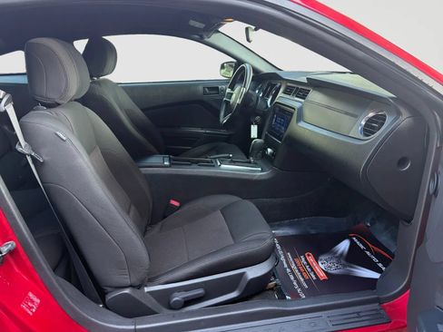 Used 2013 Ford Mustang Coupe RWD image 19