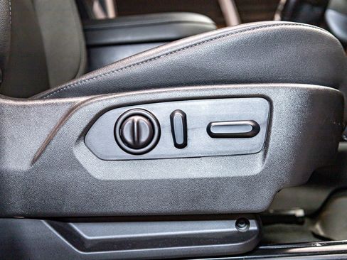 Used 2022 Chevrolet Silverado 2500 LTZ w/ LTZ Plus Package image 28