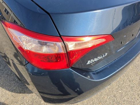 Used 2017 Toyota Corolla L image 36