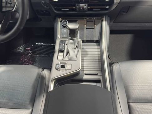 Used 2024 Lexus GX 550 w/ Cold Area Package AWD/4WD image 23