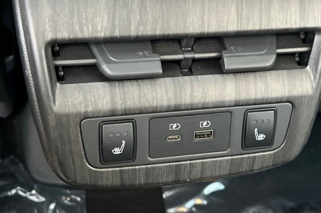Used 2024 Nissan Ariya FWD image 14