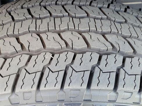 Used 2026 GMC Hummer EV SUV image 25