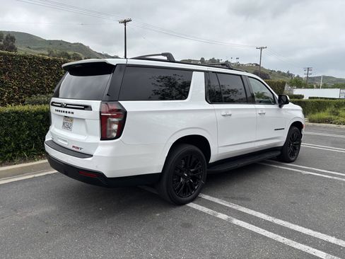 Used 2023 Chevrolet Suburban RST w/ Luxury Package AWD/4WD image 5