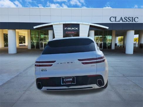 Used 2022 Genesis GV70 2.5T w/ Advanced Package image 7