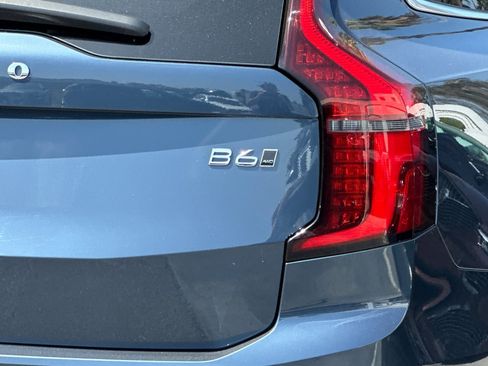 Certified 2025 Volvo XC90 B6 Core AWD/4WD image 34