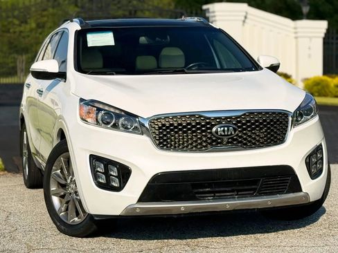 Used 2018 Kia Sorento SX image 4