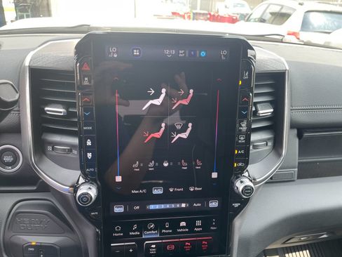 New 2027 RAM 2500 Laramie AWD/4WD image 20