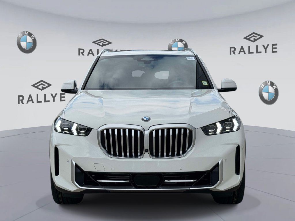 Certified 2024 BMW X5 xDrive40i w/ Premium Package AWD/4WD image 2