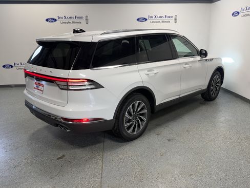 New 2026 Lincoln Aviator AWD image 32