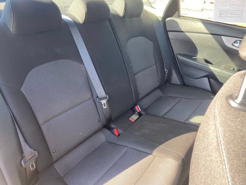 Used 2024 Kia Forte LXS FWD image 25