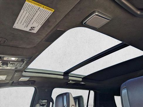 Used 2021 Cadillac Escalade ESV Sport Platinum image 9