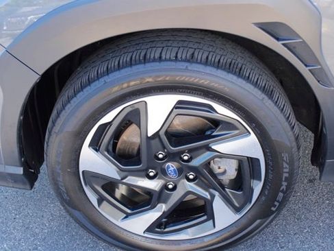 Used 2024 Subaru Crosstrek 2.5i Limited w/ Crosstrek Mirror Package AWD/4WD image 9