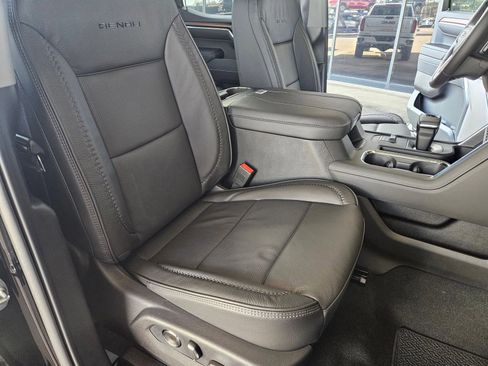 New 2026 GMC Sierra 1500 Denali AWD/4WD image 32