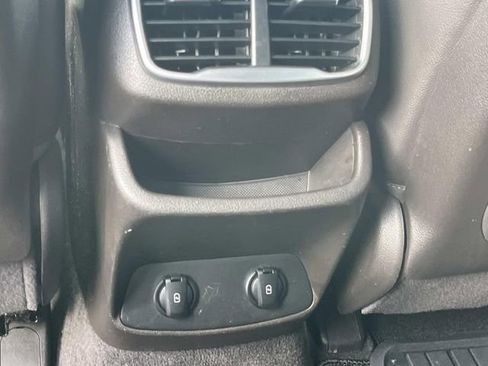 Used 2019 Hyundai Santa Fe Limited FWD image 19