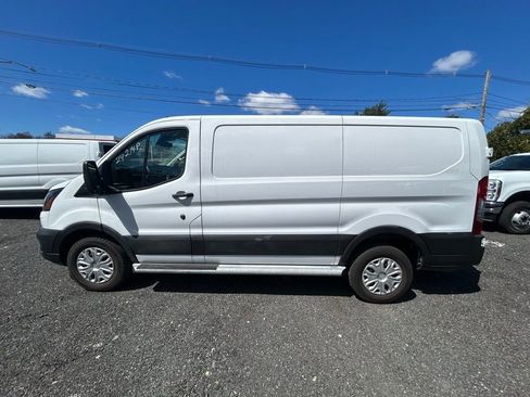 Used 2024 Ford Transit 250 Low Roof w/ Exterior Upgrade Package RWD image 4
