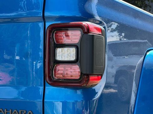 New 2026 Jeep Gladiator Sport image 25