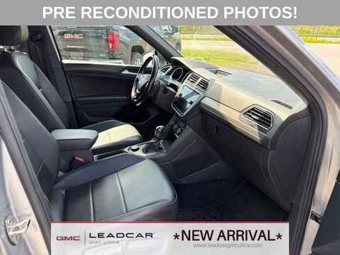Used 2021 Volkswagen Tiguan SE R-Line AWD/4WD image 10