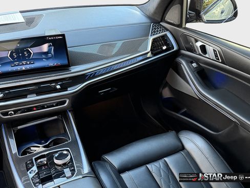 Used 2025 BMW X7 M60i w/ M Sport Professional Package AWD/4WD image 17