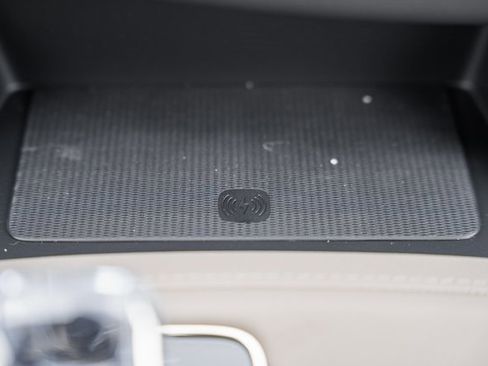 New 2026 Volvo XC90 B6 Plus w/ Protection Package Premier image 25