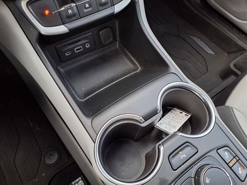 Certified 2022 GMC Terrain SLT w/ Tech Package image 12