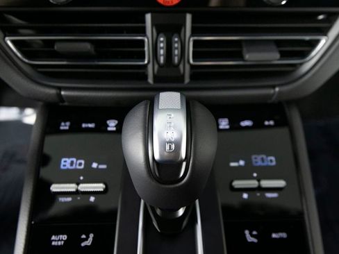 New 2026 Porsche Macan Turbo AWD/4WD image 29