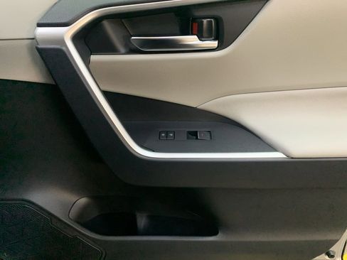 New 2025 Toyota RAV4 XLE image 18