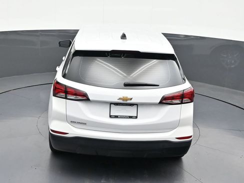 Used 2023 Chevrolet Equinox LS image 18