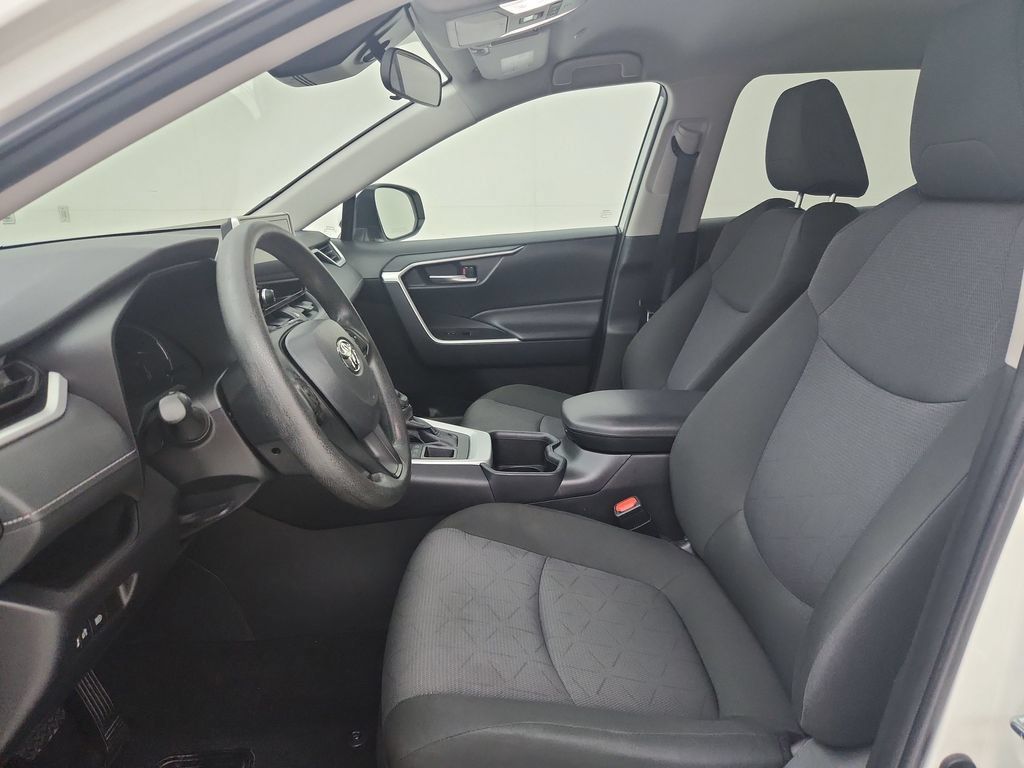 Used 2025 Toyota RAV4 XLE AWD/4WD image 20
