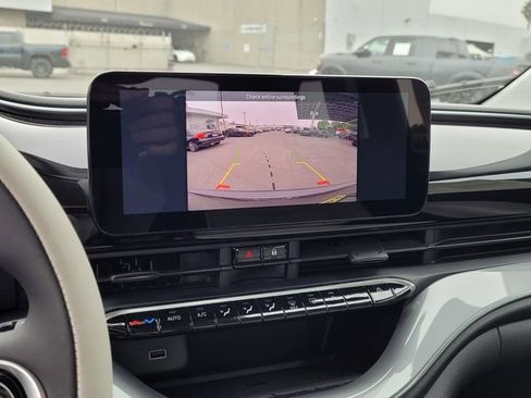 New 2025 FIAT 500 e image 10