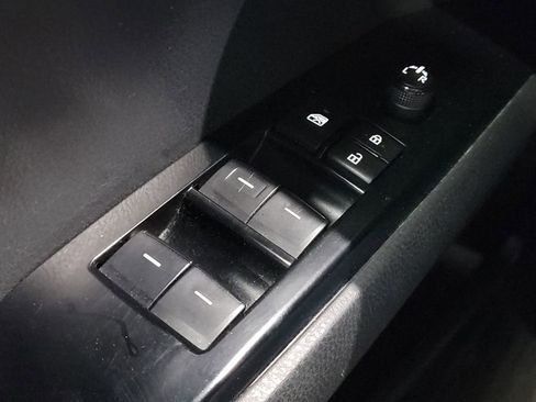 Used 2025 Toyota Camry SE FWD image 20