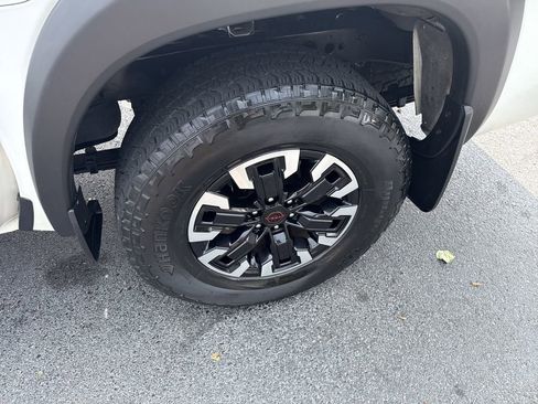 Used 2024 Nissan Frontier PRO-4X w/ Off-Road Protection Package image 21