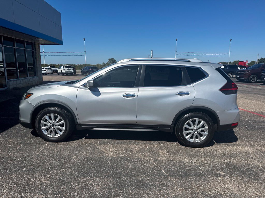 Used 2020 Nissan Rogue SV FWD image 1