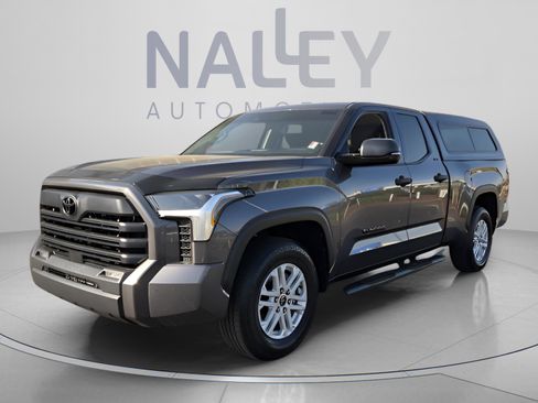 Used 2022 Toyota Tundra SR5 w/ SR5 Convenience Package RWD image 1