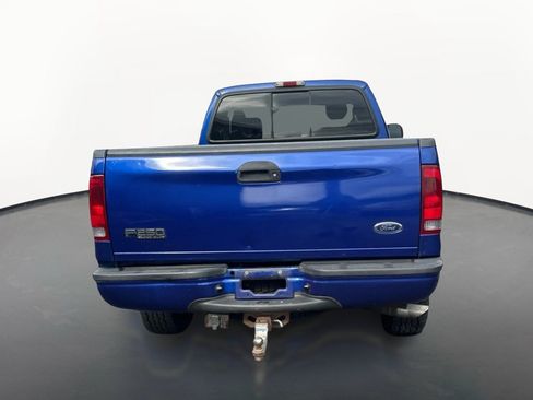 Used 2003 Ford F250 XLT AWD/4WD image 4
